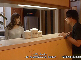 Married Housewife Ms Nami Honda and her husband’s bro – JapanHDV